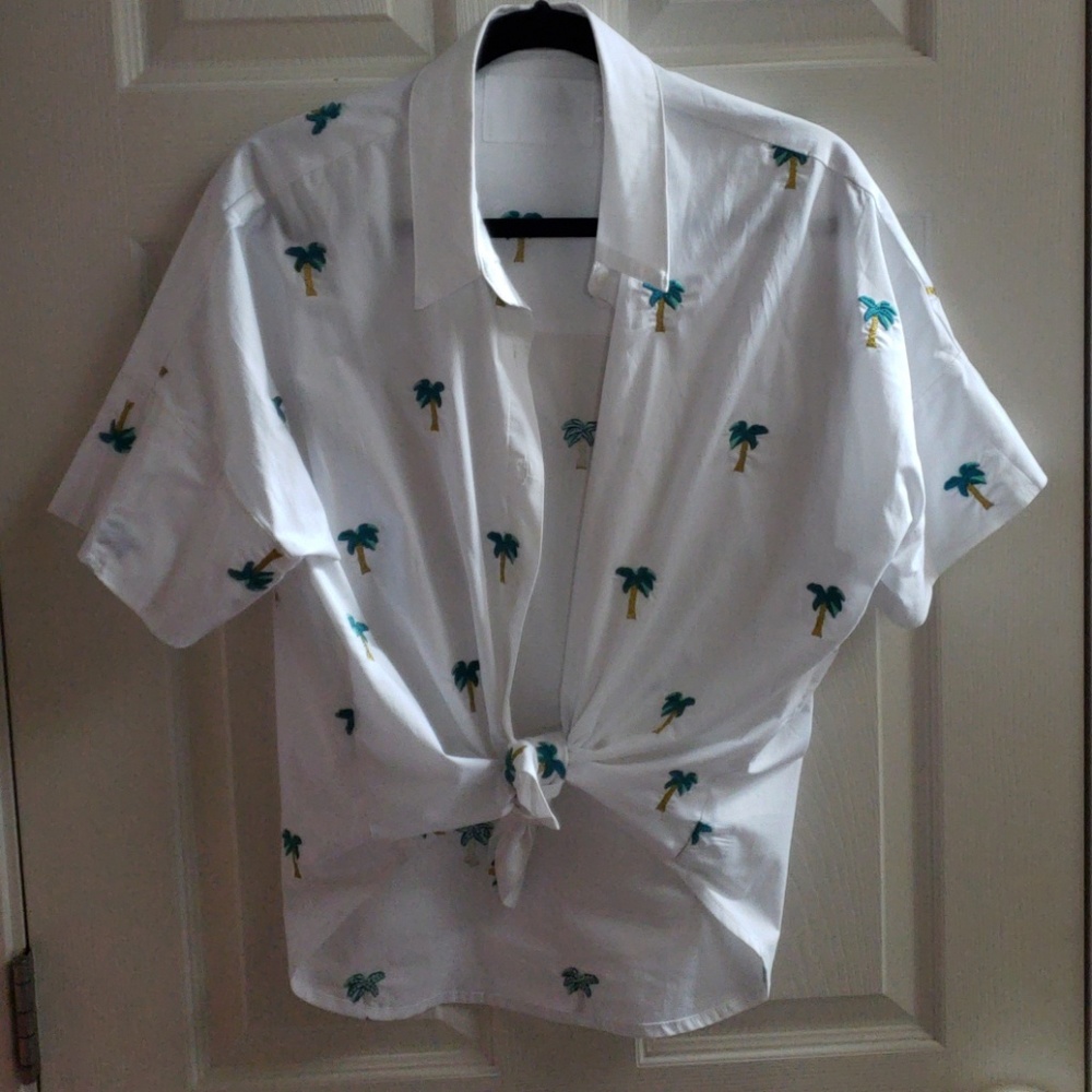 Perfect Vacation Shirt Size Medium